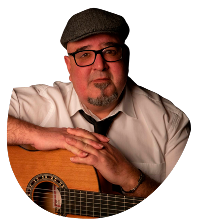 Pedro Vazquez tocando guitarra flamenca
